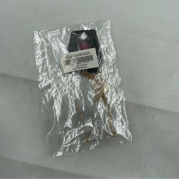 Paparazzi Feather Necklace - Picture 6 of 6